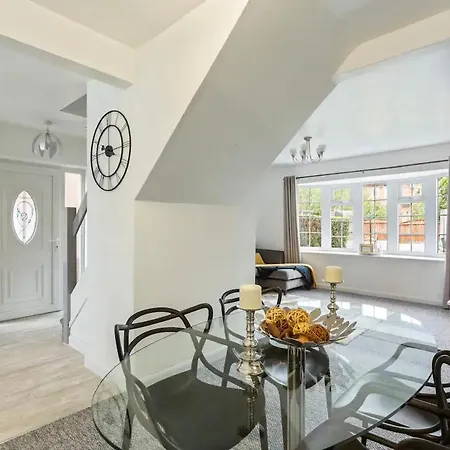 Bright & Spacious With Garden & Parking Nottingham Exterior photo
