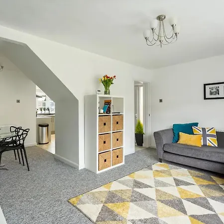 Bright & Spacious With Garden & Parking Nottingham Exterior photo
