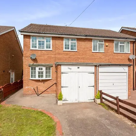 Bright & Spacious With Garden & Parking Nottingham Exterior photo